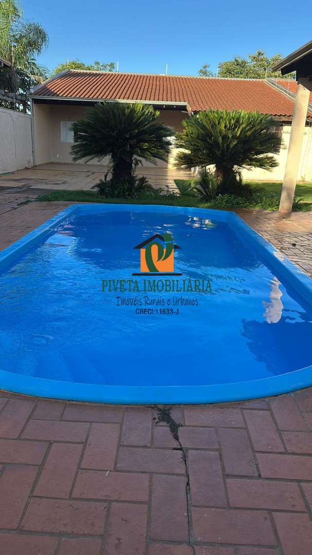 Casa, 3 quartos, 200 m² - Foto 1