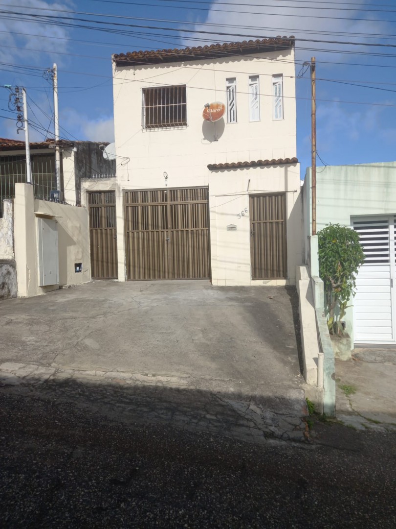 Excelente Casa com 2 pavimentos