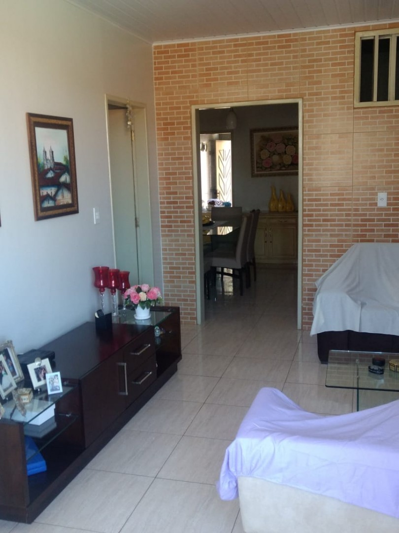 Excelente Casa com pavimento superior no Rosário do Catete