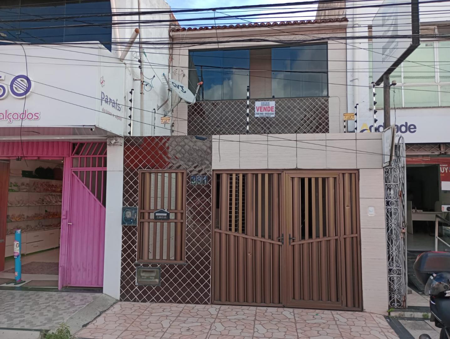 Excelente casa no Siqueira Campos