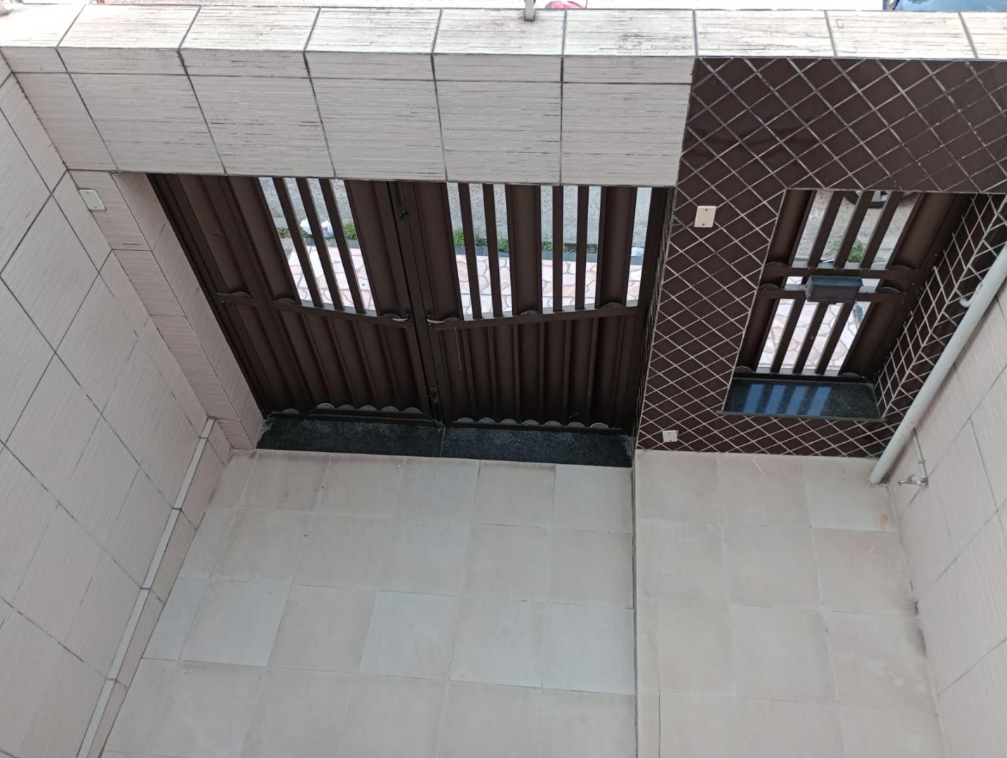 Excelente casa no Siqueira Campos