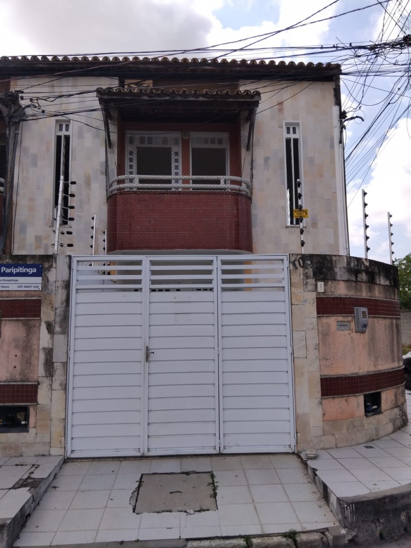 Casa na Travessa Parapitinga