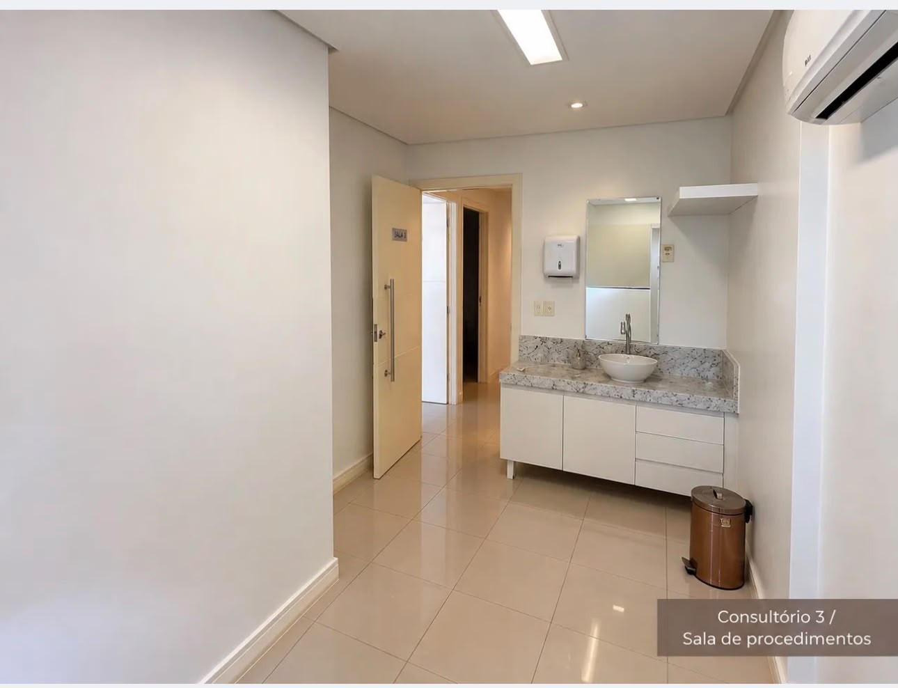 Excelente sala comercial no Jardins